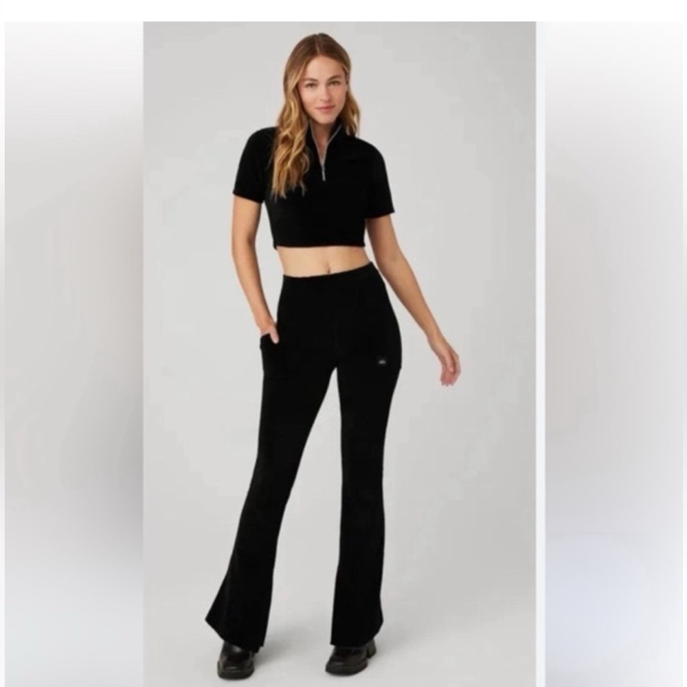 ALO Yoga Black Flare Pants winter break